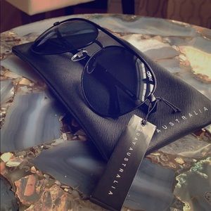 NWT Quay Australia Vivienne aviators